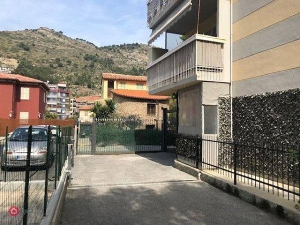 casa indipendente in vendita a Ventimiglia