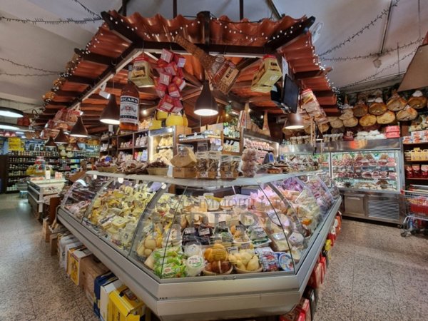 negozio in vendita a Ventimiglia