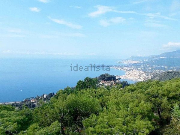 appartamento in vendita a Ventimiglia in zona Mortola Superiore