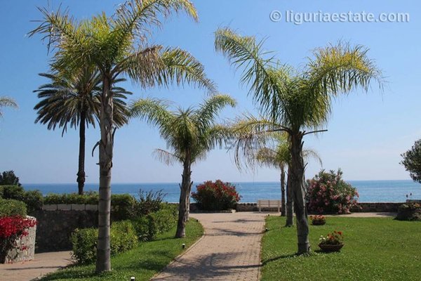 appartamento in vendita a Ventimiglia in zona Latte