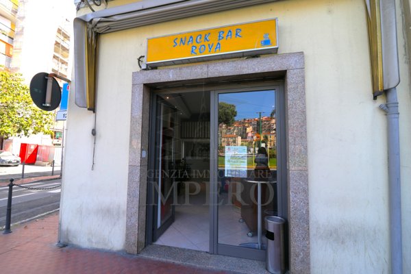 locale commerciale in vendita a Ventimiglia