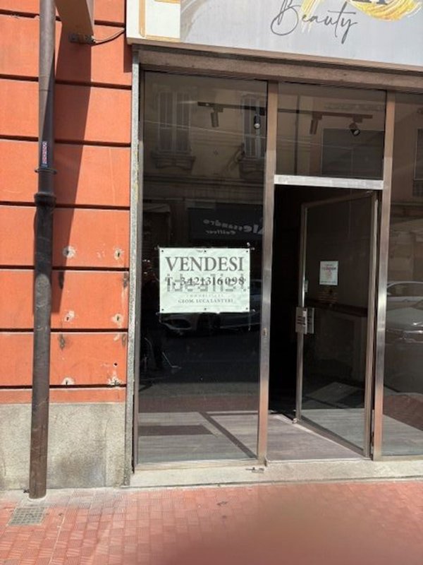 negozio in vendita a Ventimiglia
