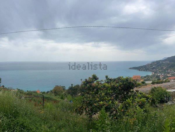 casa indipendente in vendita a Ventimiglia