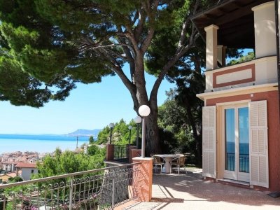 casa indipendente in vendita a Ventimiglia