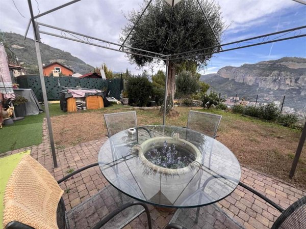 casa indipendente in vendita a Ventimiglia