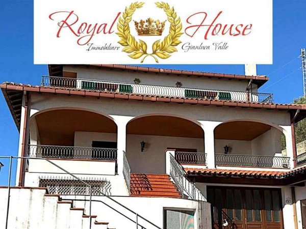 casa indipendente in vendita a Ventimiglia in zona Seglia / San Bernardo