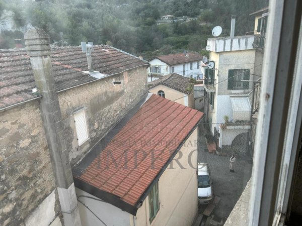appartamento in vendita a Ventimiglia in zona Calvo