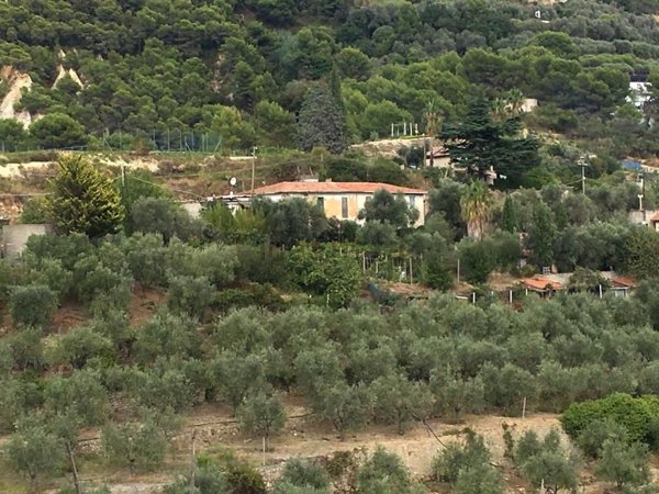 casa indipendente in vendita a Ventimiglia
