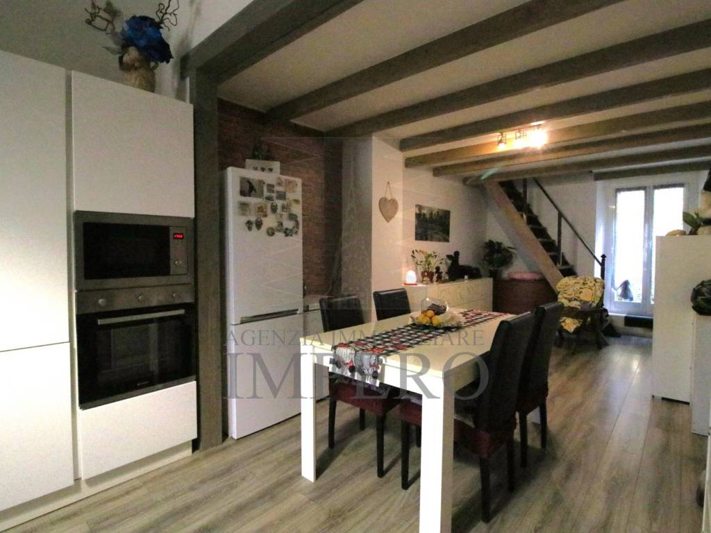 appartamento in vendita a Ventimiglia in zona Seglia / San Bernardo