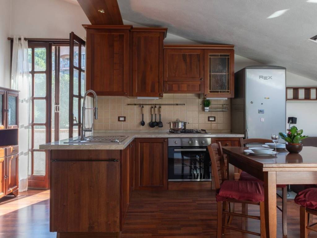 appartamento in vendita a Ventimiglia in zona Seglia / San Bernardo