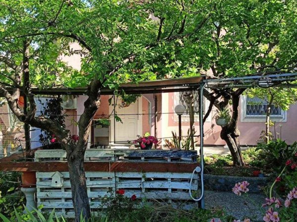 casa indipendente in vendita a Ventimiglia