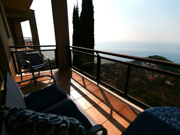 appartamento in vendita a Ventimiglia in zona Mortola Superiore