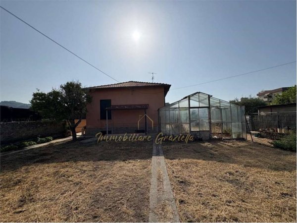 casa indipendente in vendita a Ventimiglia