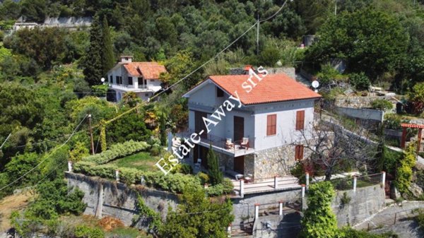 casa indipendente in vendita a Ventimiglia in zona Mortola Superiore