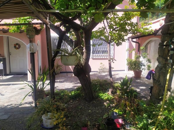 casa indipendente in vendita a Ventimiglia