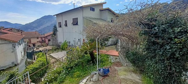 casa semindipendente in vendita a Ventimiglia