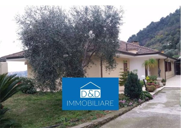 casa indipendente in vendita a Ventimiglia