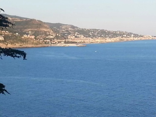 casa indipendente in vendita a Ventimiglia in zona Mortola Inferiore