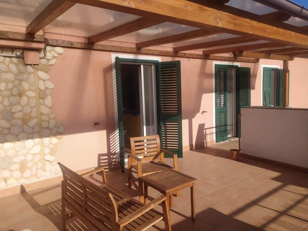 casa indipendente in vendita a Ventimiglia