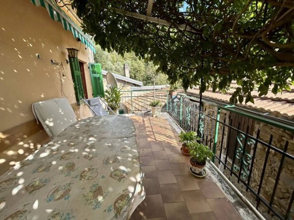 casa indipendente in vendita a Ventimiglia in zona Verrandi