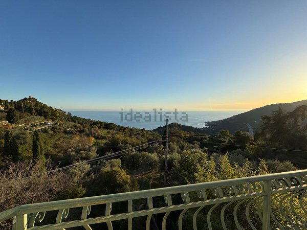 casa indipendente in vendita a Ventimiglia in zona San Lorenzo
