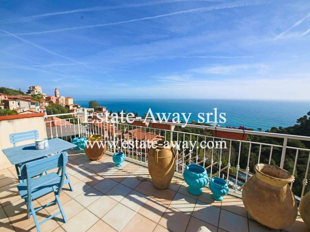 casa indipendente in vendita a Ventimiglia in zona Mortola Inferiore