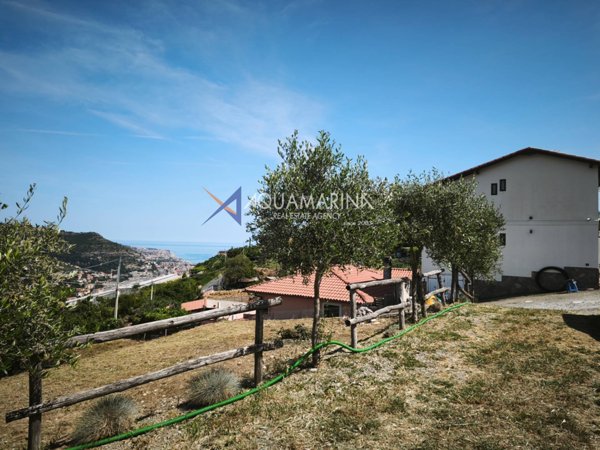 casa indipendente in vendita a Ventimiglia