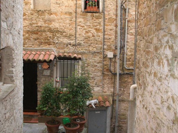 casa indipendente in vendita a Ventimiglia in zona Verrandi