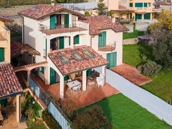 casa indipendente in vendita a Ventimiglia