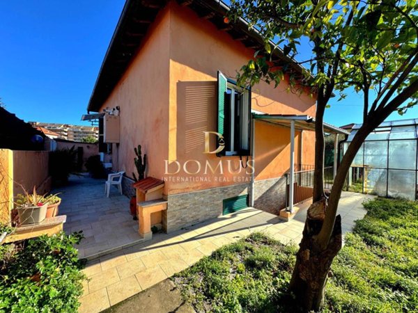 casa indipendente in vendita a Ventimiglia