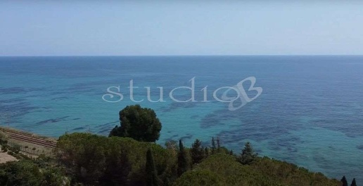 casa indipendente in vendita a Ventimiglia in zona Latte