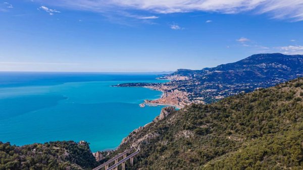 casa indipendente in vendita a Ventimiglia in zona Grimaldi