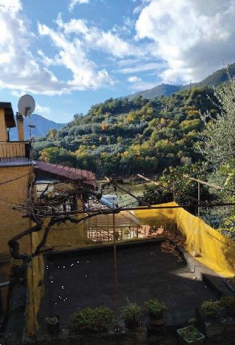 casa indipendente in vendita a Ventimiglia in zona Trucco