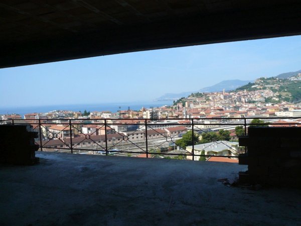 casa indipendente in vendita a Ventimiglia