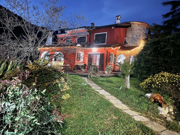 casa indipendente in vendita a Ventimiglia