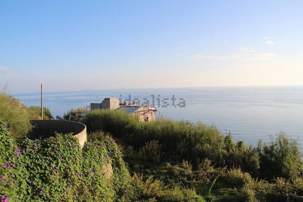 casa indipendente in vendita a Ventimiglia
