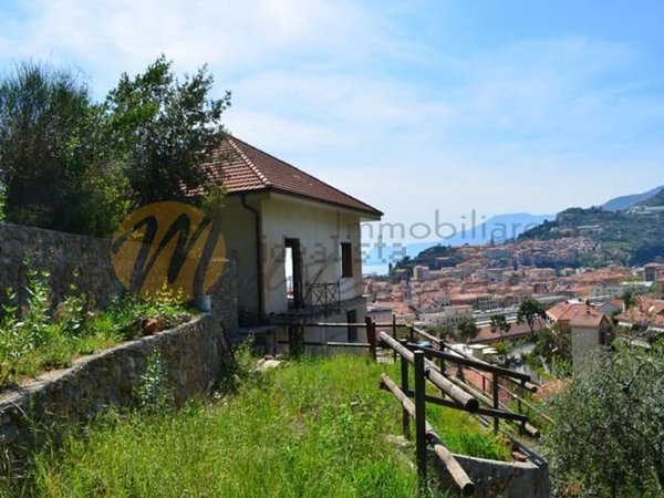 casa indipendente in vendita a Ventimiglia
