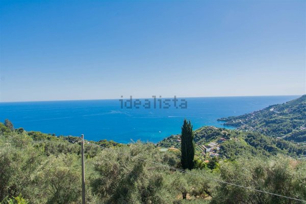 casa indipendente in vendita a Ventimiglia