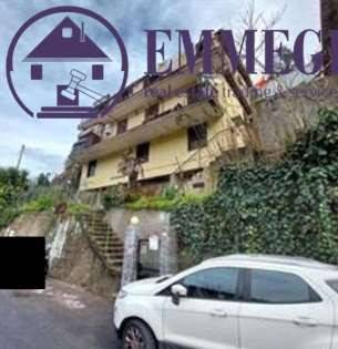 appartamento in vendita a Ventimiglia in zona Calvo