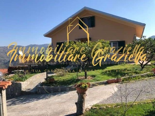 appartamento in vendita a Ventimiglia in zona Seglia / San Bernardo