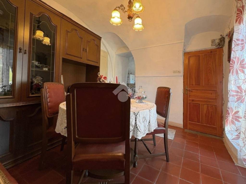 casa indipendente in vendita a Ventimiglia in zona Calvo