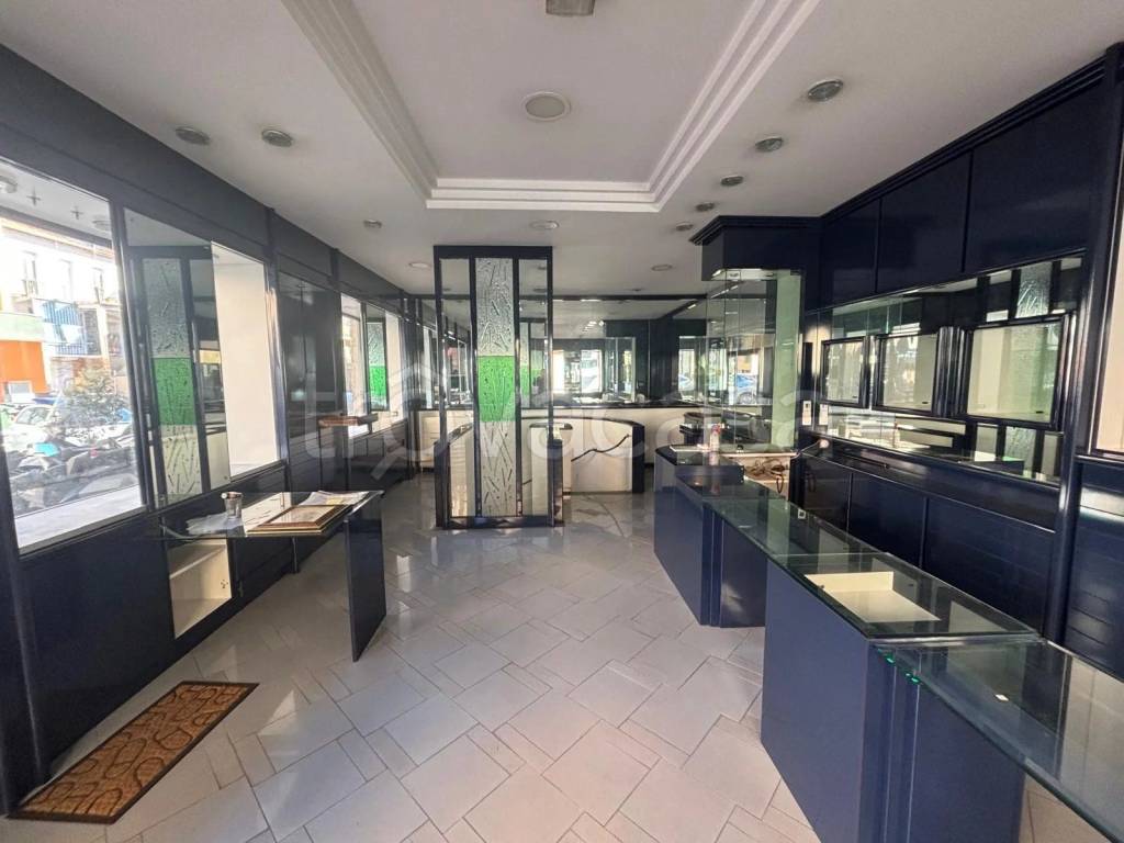 negozio in vendita a Ventimiglia