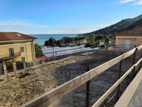appartamento in vendita a Ventimiglia in zona Latte