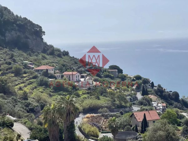 casa indipendente in vendita a Ventimiglia