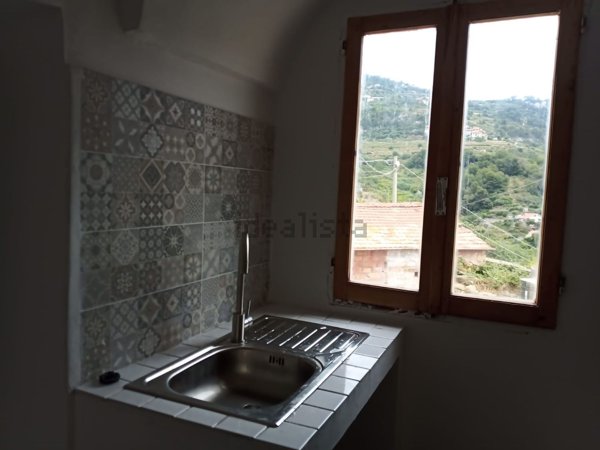 appartamento in vendita a Ventimiglia in zona Latte