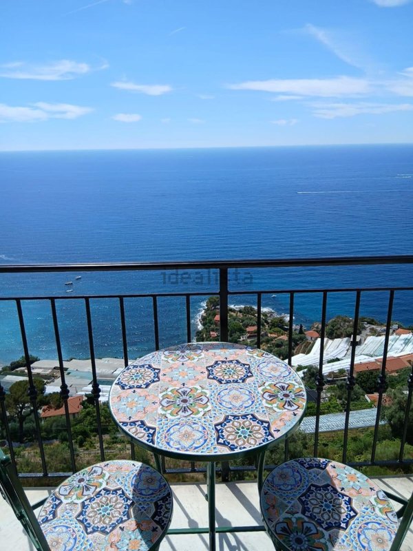 appartamento in vendita a Ventimiglia in zona Grimaldi