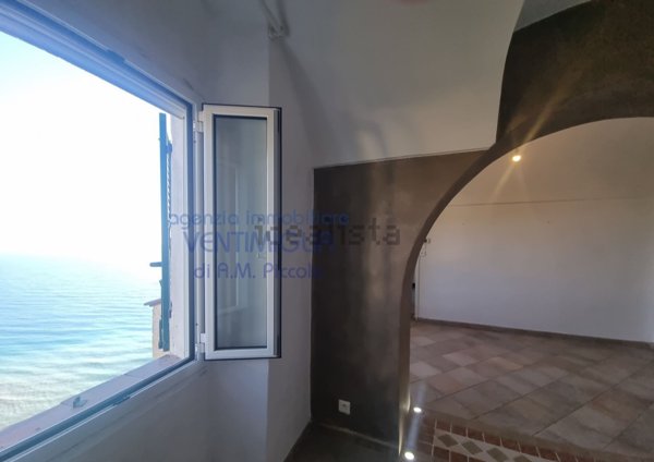 appartamento in vendita a Ventimiglia in zona Grimaldi