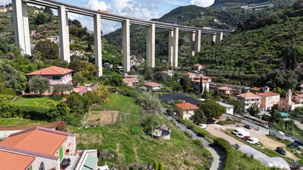 appartamento in vendita a Ventimiglia in zona Latte