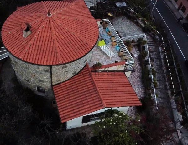 casa indipendente in vendita a Ventimiglia in zona Grimaldi