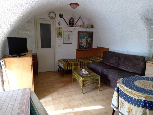 appartamento in vendita a Ventimiglia in zona Carletti